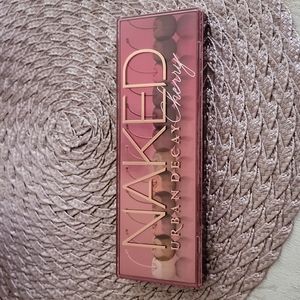 Urban Decay Cherry Eyeshadow palette
